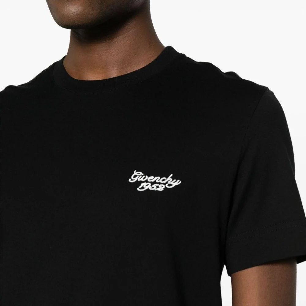Givenchy – טי־שירט שחורה Script קטן - Hover